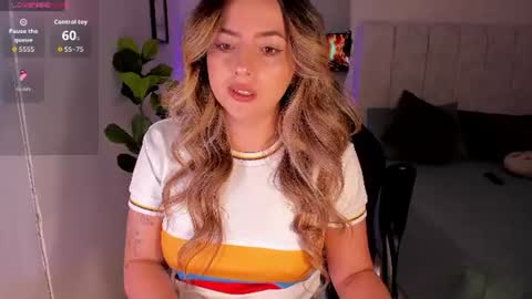 Snapshot of amywoods chatting on 07-03-26, 10:10 online show from 07-03-26, 10:10