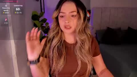 Snapshot of amywoods chatting on 07-08-26, 11:20 online show from 07-08-26, 11:20