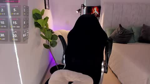 Snapshot of amywoods chatting on 07-11-26, 03:59 online show from 07-11-26, 03:59