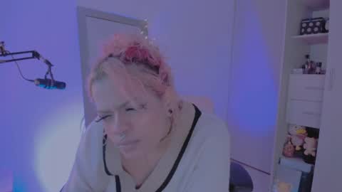 Collinns online show from 04-04-26, 04:44