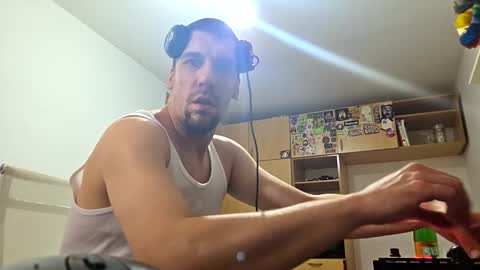 Snapshot of amyyrlikesdeep chatting on 06-11-26, 05:27 amyyrlikesdeep online show from 06-11-26, 05:27