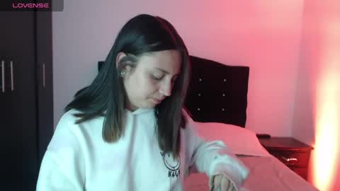 ana_arms_ online show from 04-30-26, 04:46