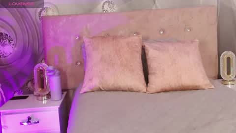ana sofia online show from 05-18-26, 02:12
