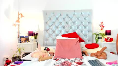 Snapshot of anaa_bellaa chatting on 03-06-25, 04:17 anaa_bellaa online show from 03-06-25, 04:17