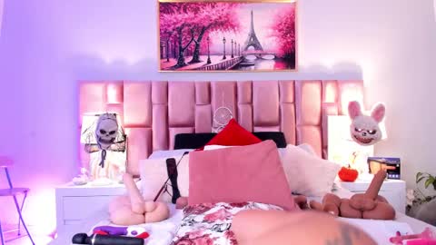 Snapshot of anaa_bellaa chatting on 10-21-25, 12:28 anaa_bellaa online show from 10-21-25, 12:28