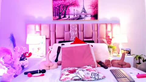 Snapshot of anaa_bellaa chatting on 11-11-25, 12:27 anaa_bellaa online show from 11-11-25, 12:27