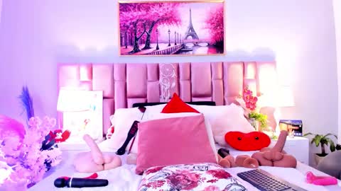 Snapshot of anaa_bellaa chatting on 11-13-25, 12:15 anaa_bellaa online show from 11-13-25, 12:15