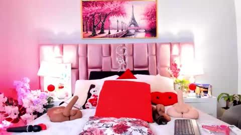 Snapshot of anaa_bellaa chatting on 01-08-26, 12:29 anaa_bellaa online show from 01-08-26, 12:29