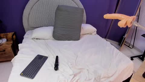 Snapshot of anaa_deep chatting on 03-08-25, 10:24 anaa_deep online show from 03-08-25, 10:24