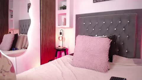 Ana Moon  online show from 05-23-26, 04:29