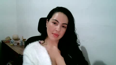 Snapshot of anabelenogueira1 chatting on 07-25-26, 02:20 anabelenogueira1 online show from 07-25-26, 02:20