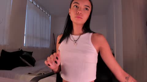 ANABEL WOLF  online show from 01-17-25, 10:23