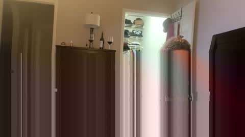 Anador online show from 10-21-25, 03:40