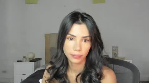 Snapshot of anahenao chatting on 07-26-26, 06:48 Ana Henao or Annie... Follow me ahenaocb Insta X online show from 07-26-26, 06:48