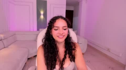 Anahi Curlie online show from 05-31-26, 06:09