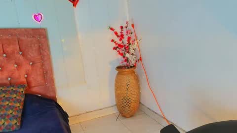 Anahi online show from 02-18-25, 03:32