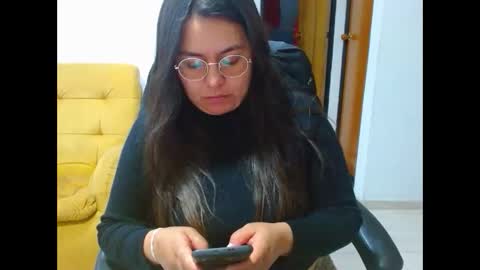Snapshot of anaids_dam chatting on 06-09-26, 10:21 anaids online show from 06-09-26, 10:21