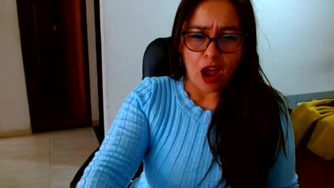 Snapshot of anaids_dam chatting on 07-14-26, 01:28 anaids online show from 07-14-26, 01:28