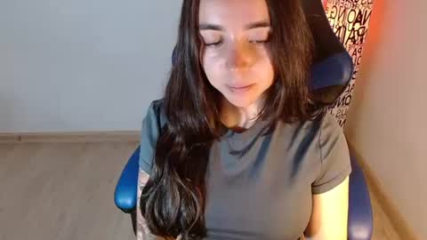 Snapshot of anarosse__ chatting on 06-10-26, 12:00 ana 3 online show from 06-10-26, 12:00