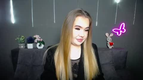 anastacyyellig online show from 04-22-26, 08:10