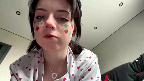 Snapshot of anclis chatting on 04-06-26, 12:17 AnmiXHot online show from 04-06-26, 12:17