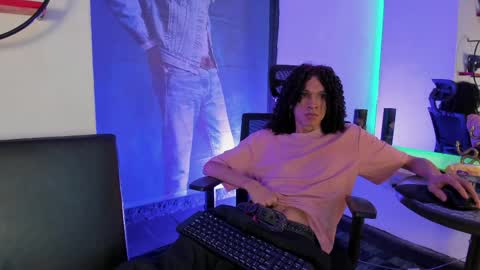 anddy_hugecock online show from 05-21-26, 01:40
