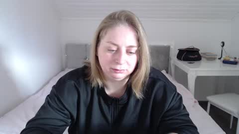 Snapshot of andorphina chatting on 01-09-26, 12:41 Andorphin online show from 01-09-26, 12:41