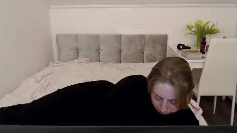 Snapshot of andorphina chatting on 01-19-26, 04:38 Andorphin online show from 01-19-26, 04:38