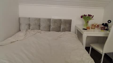 Snapshot of andorphina chatting on 02-14-26, 10:50 Andorphin online show from 02-14-26, 10:50