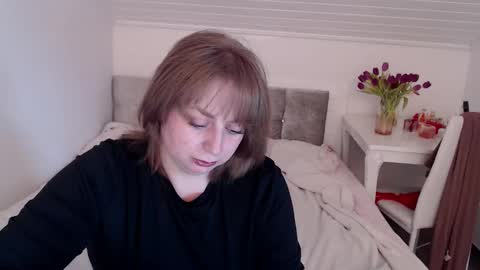 Snapshot of andorphina chatting on 02-17-26, 09:39 Andorphin online show from 02-17-26, 09:39