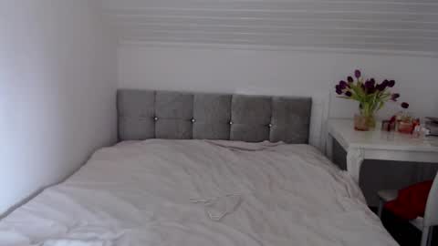 Snapshot of andorphina chatting on 02-18-26, 10:55 Andorphin online show from 02-18-26, 10:55
