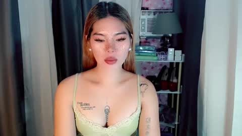 andrea06121998 online show from 04-05-26, 03:31