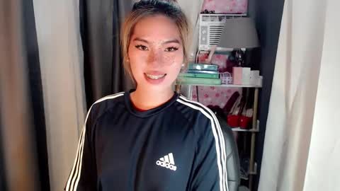 andrea06121998 online show from 04-11-26, 08:24