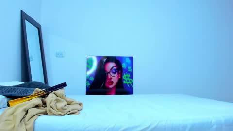 Andrea Cherry online show from 09-19-25, 02:07