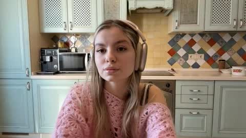 Mia or just MI online show from 03-19-26, 08:40