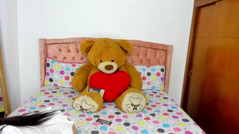 Andrea Y Taty online show from 05-19-26, 12:22