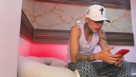 Snapshot of andrees_s chatting on 01-19-26, 02:04 andrees_s online show from 01-19-26, 02:04