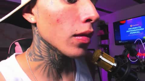 Snapshot of andrees_s chatting on 03-19-26, 01:15 andrees_s online show from 03-19-26, 01:15