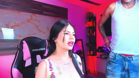 Snapshot of andrees_s chatting on 04-12-26, 04:56 andrees_s online show from 04-12-26, 04:56