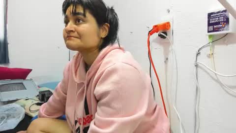 Snapshot of andreitatruji chatting on 02-13-26, 03:41 yudith online show from 02-13-26, 03:41