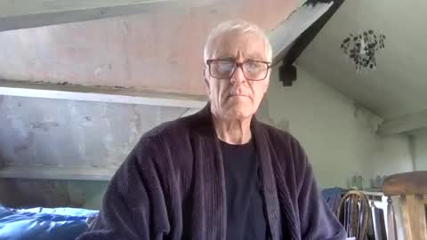Snapshot of andrew160258 chatting on 06-14-26, 10:39 Andrew online show from 06-14-26, 10:39