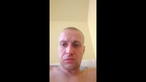 andrew3356577 online show from 05-10-26, 04:56