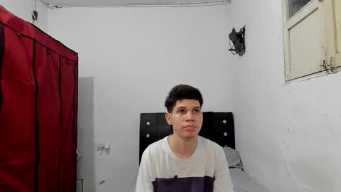 andrew_2811 online show from 02-11-26, 03:11