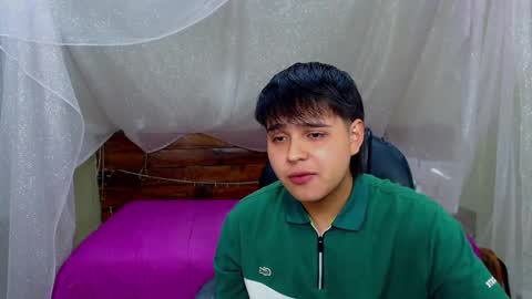 Snapshot of andrewsmile_ chatting on 03-12-25, 12:15 ANDREW online show from 03-12-25, 12:15