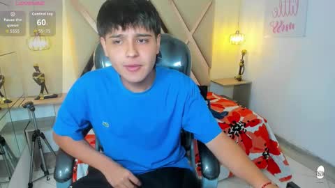 Snapshot of andrewsmile_ chatting on 09-21-25, 12:40 ANDREW online show from 09-21-25, 12:40