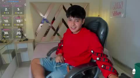 Snapshot of andrewsmile_ chatting on 09-28-25, 02:22 ANDREW online show from 09-28-25, 02:22