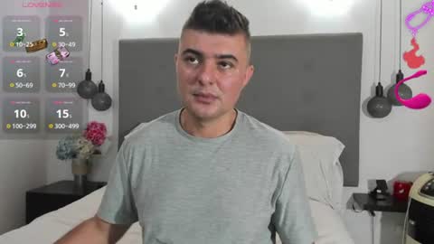 Snapshot of andrhes_muller chatting on 06-21-26, 04:20 andrhes muller online show from 06-21-26, 04:20