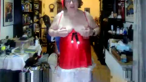 androgynia online show from 12-18-25, 05:46