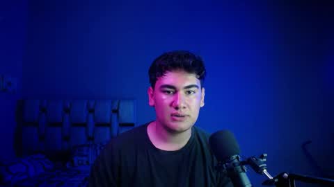 Snapshot of andruetx chatting on 04-12-26, 11:54 Andres online show from 04-12-26, 11:54