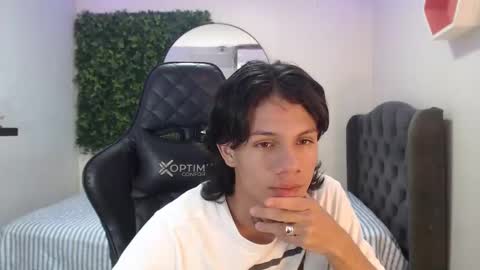 andy_dan1 online show from 01-21-25, 07:28